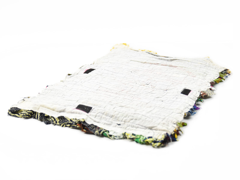 Upcycling Teppich aus Togo