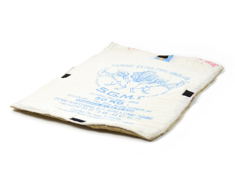 Upcycling Teppich aus Togo